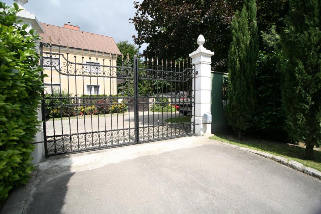 Villa-Angelina Langenzersdorf Exterior foto
